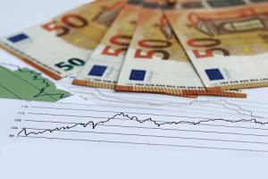 تنخفض الأسهم الأوروبية مع سيطرة مخاوف التضخم على الأسواق.