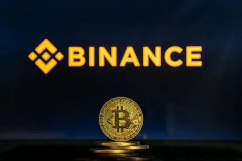 نظرًا لتعليق العرض الترويجي بدون رسوم، يواجه حجم تداول Binance تحديًا.